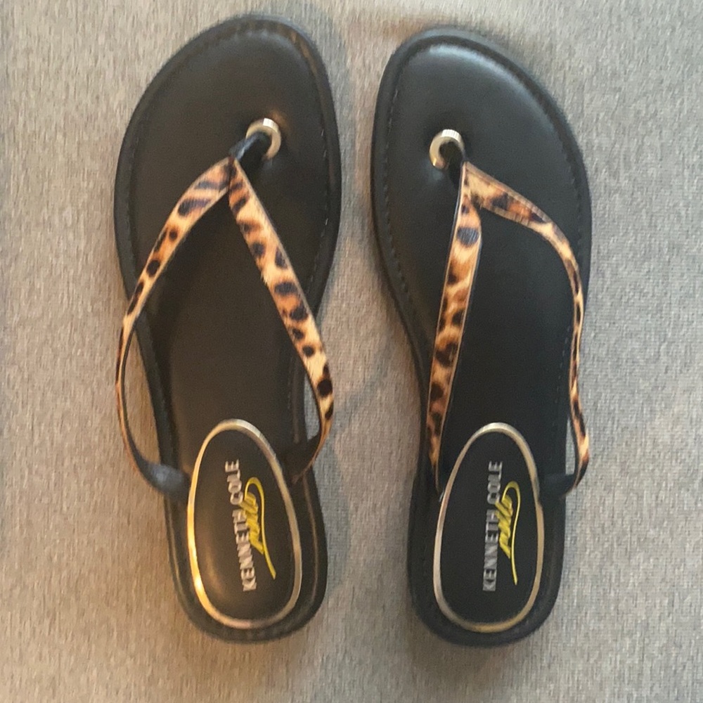 Kenneth Cole Flip Flop